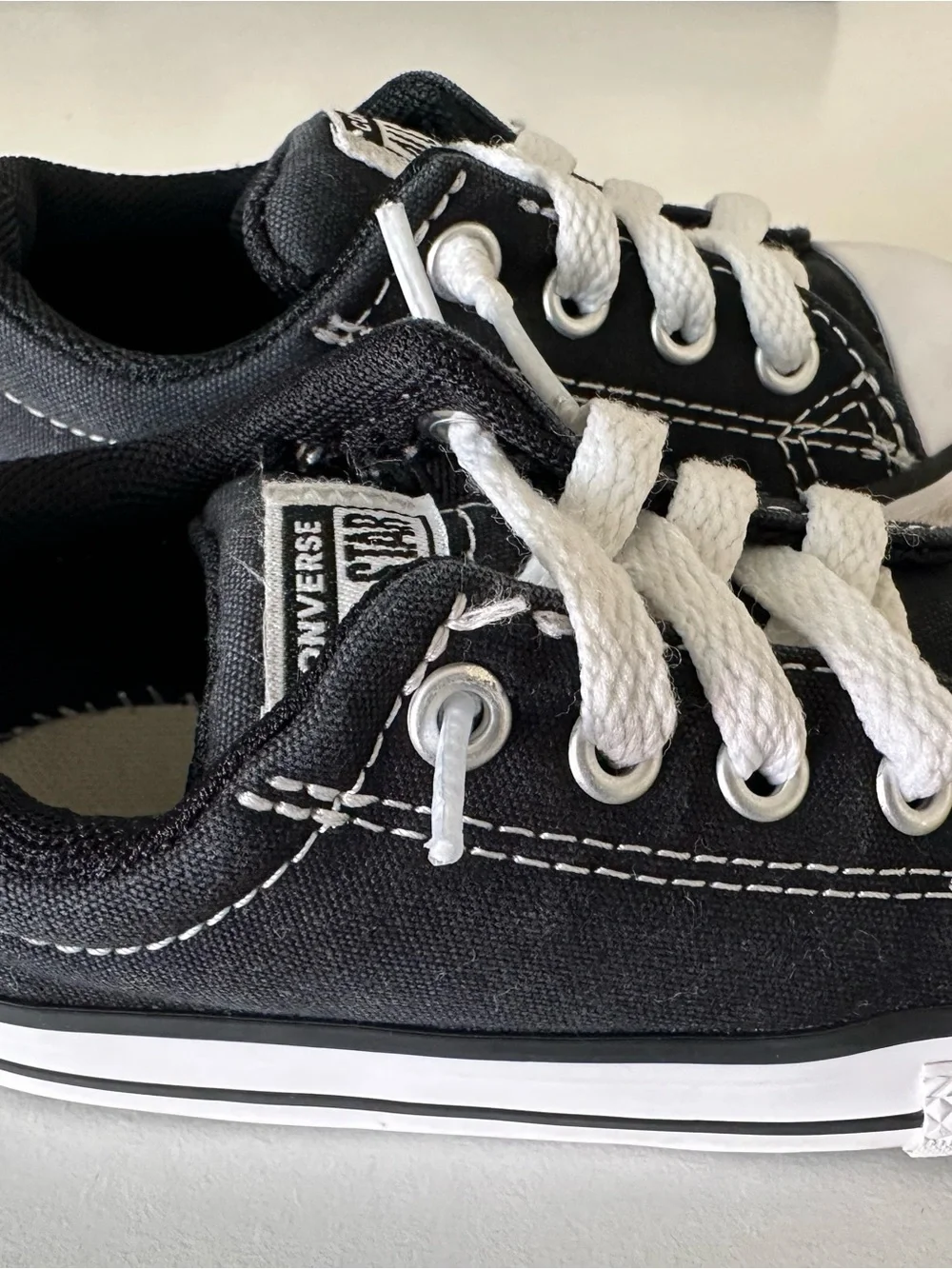 Converse Kids Black Low Top Sneakers Size 6